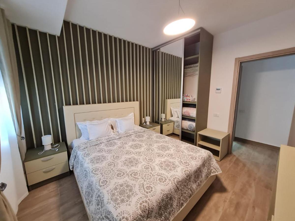Matteo 2 Apartments Marina Surf Residence, Mamaia Nord - Navodari,1 Vedere Frontala,2 Cu Vedere Laterala La Mare Zewnętrze zdjęcie